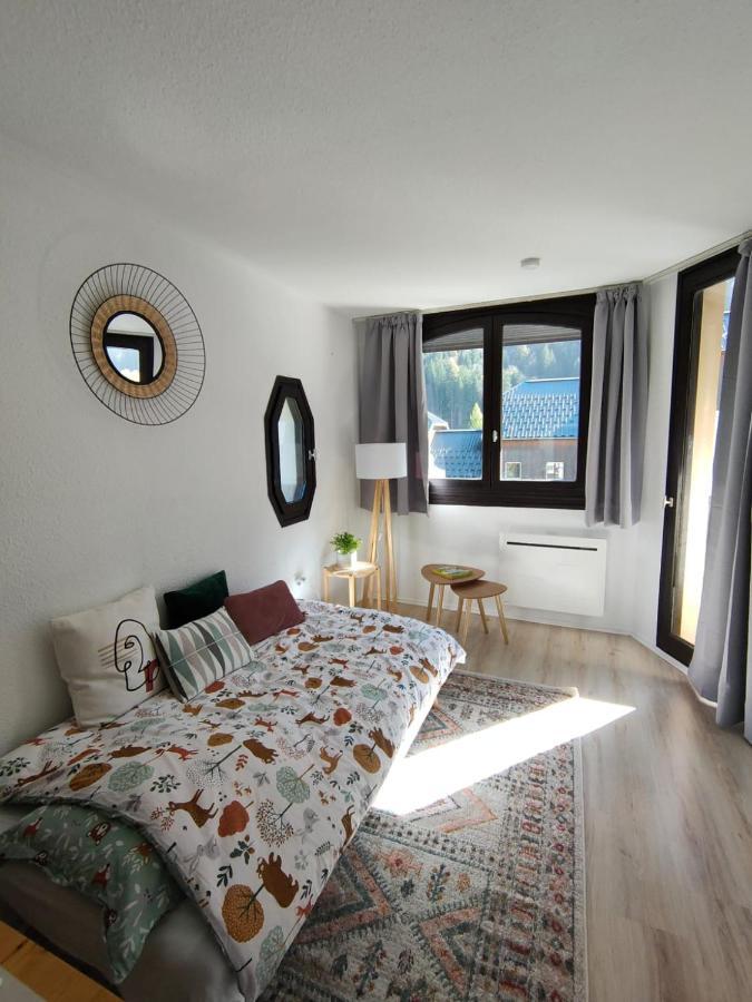 Superbe 2 Pieces, Centre Vue Mont-blanc Avec Balcon Et Parking Gratuit Appartement *